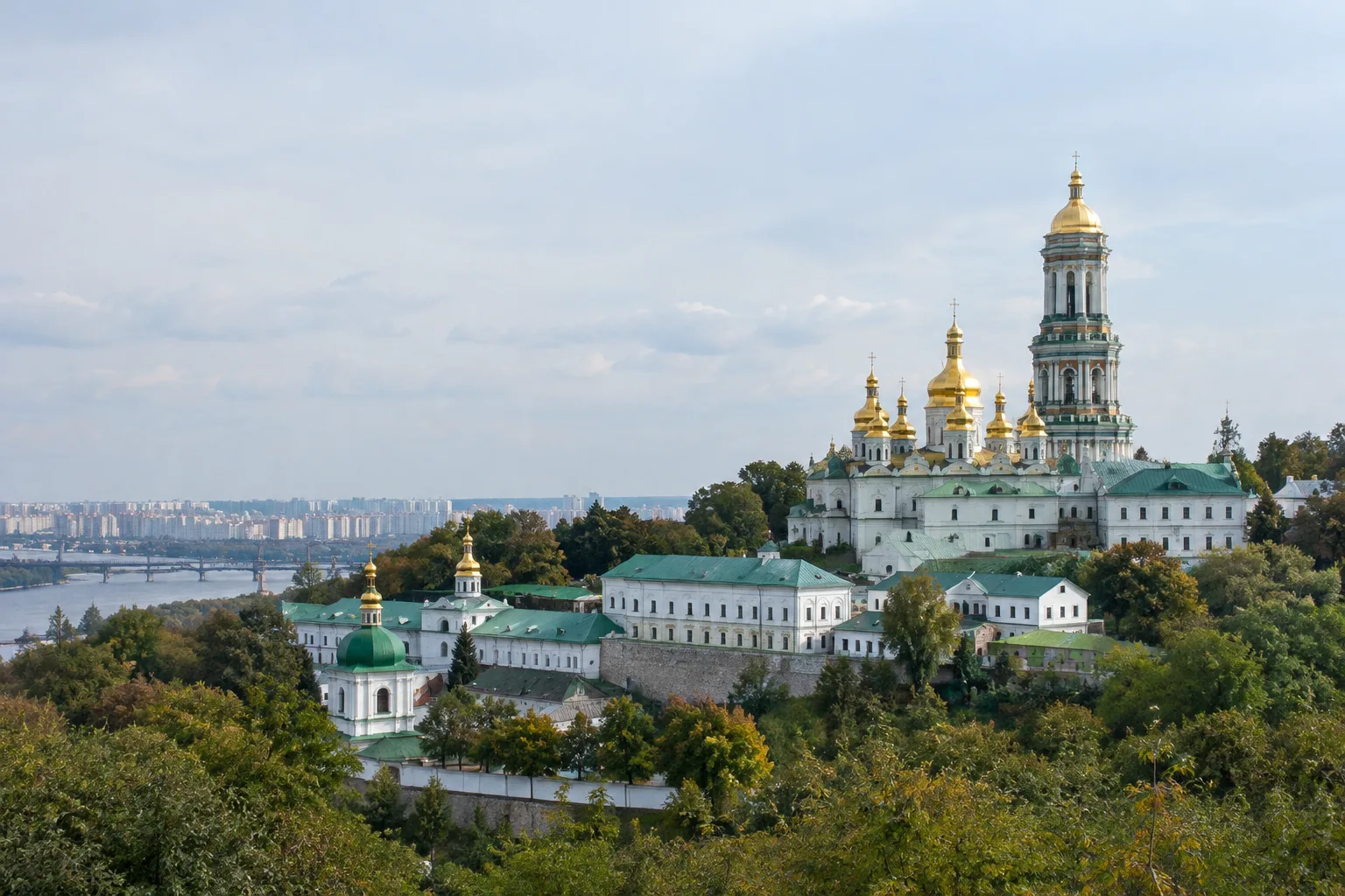 Панорама храмов и колоколен Киево-Печерской лавры